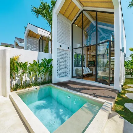 Villa Tiny - Romantic A-Shape 1Br Villa Close To Nyanyi Beach